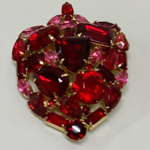 Mid Century Vintage Gold Tone Ruby Red Rhinestone Art Deco Pinback Brooch - Picture 3 of 16